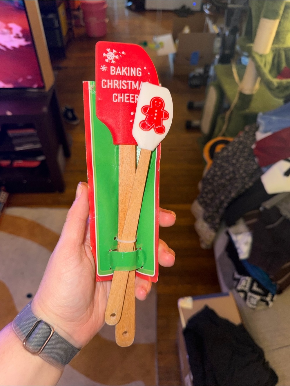 NWT Holiday Baking Spatula Set – Red and White Silicone with Wooden Handles
